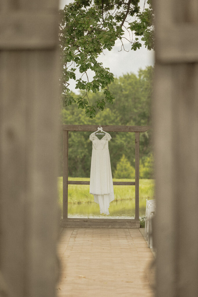 details of a family focused wedding at cedar valley forest